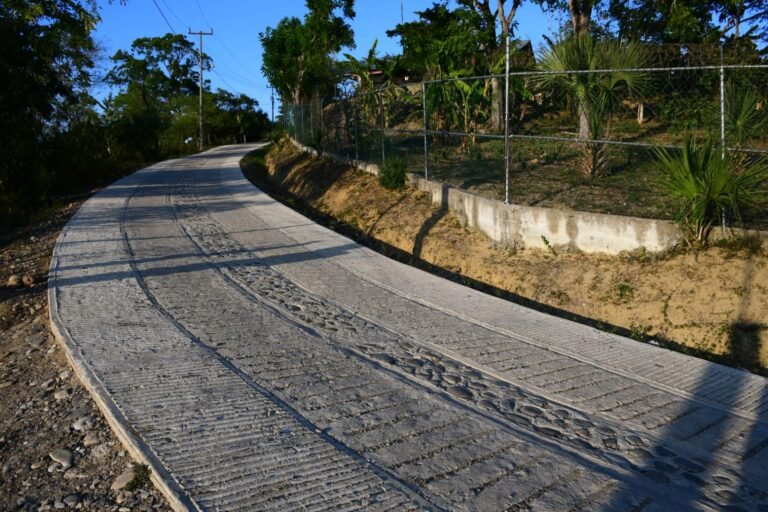 Más y mejores caminos,  entregan rúa en Pastoría, Laja Segunda