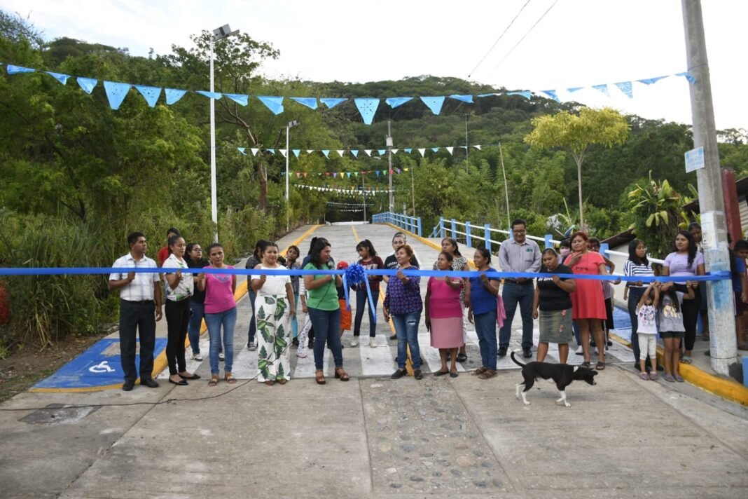 Más calles pavimentadas para la ciudadanía