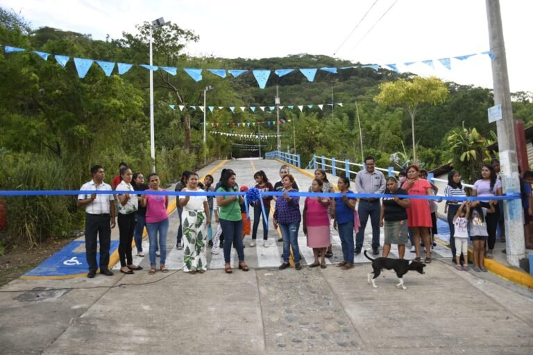 Más calles pavimentadas para la ciudadanía
