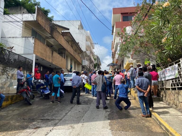 Siguen las protestas contra la CAEV en Tantoyuca