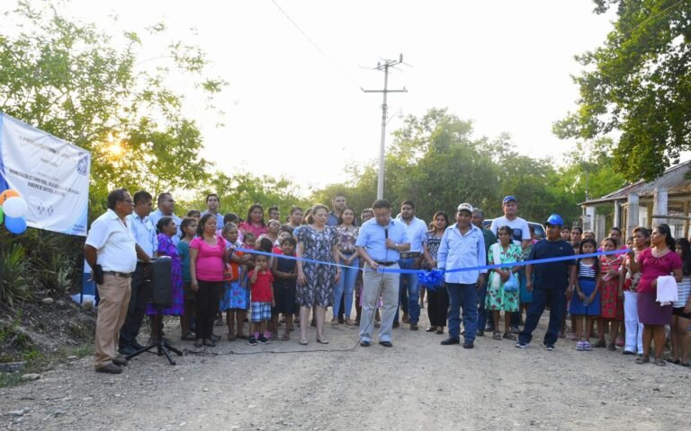 Se avanza en la rehabilitación de caminos