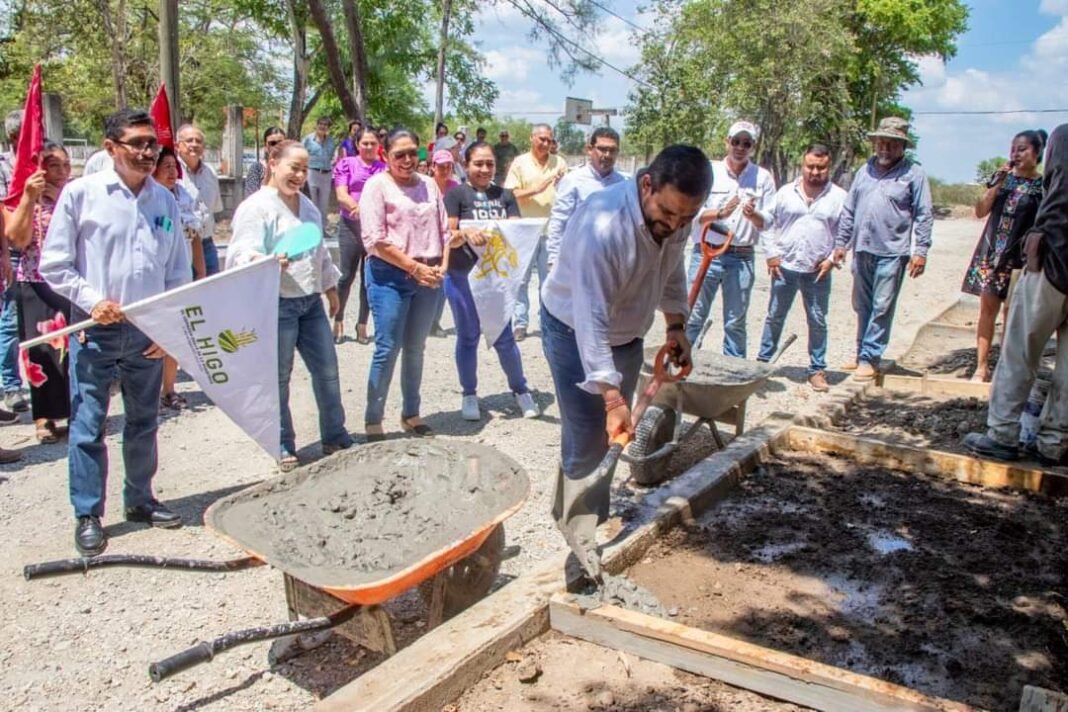 INICIA ALCALDE PAVIMENTACIÓN DE LA CALLE AVIACIÓN, EN EL HIGO