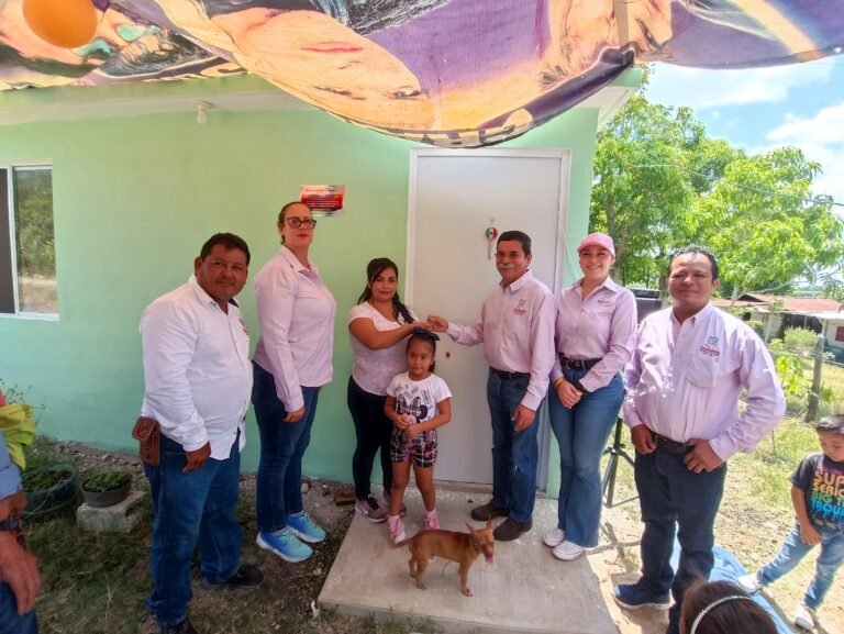 FIRME AVANCE EN AMPLIACIÓN DE CUARTOS  DORMITORIO EN OZULUAMA