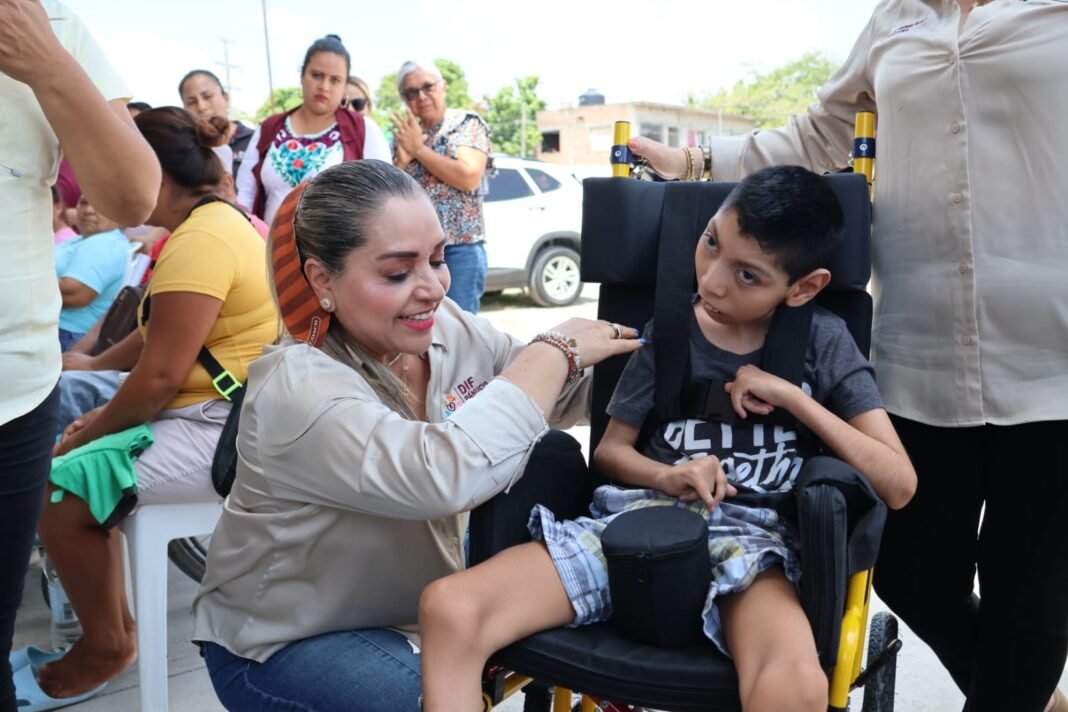 Encabeza Maritza González Ortiz entrega de apoyos funcionales
