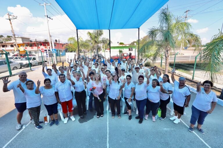 Instalan Moderna Malla Sombra en Casa Club de la colonia Morelos