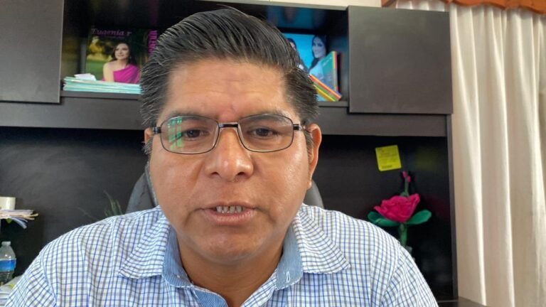 Autoridades municipales se reúnen con personal del CONAFE