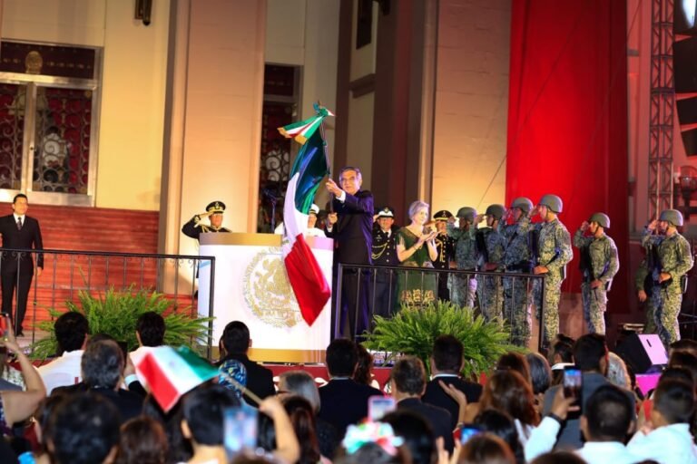 Vitorea Américo a los héroes, a la justicia y la verdad