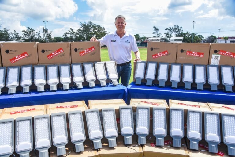 Tampico Seguirá Brillando en Alumbrado Público, Asegura Chucho Nader