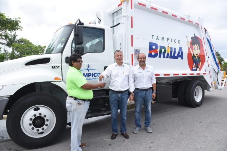 Entrega Chucho Nader Nuevo Camión Recolector de Basura