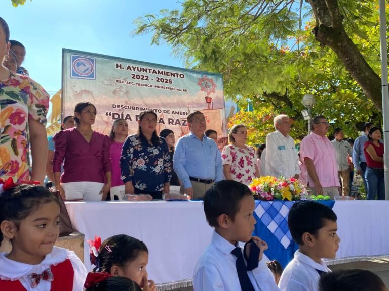 Realizan evento cívico en el Día de la Raza