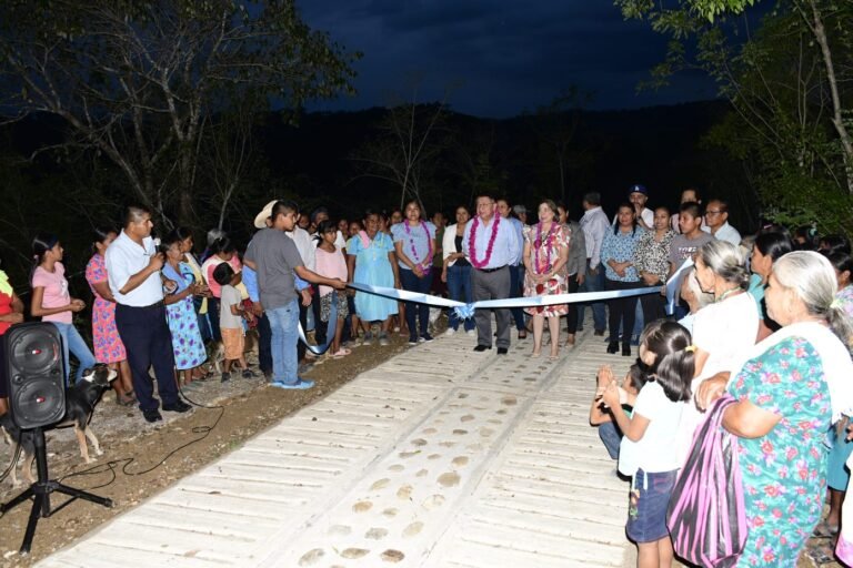 Inaugura JGA rehabilitación de camino rural en Paso de Limón