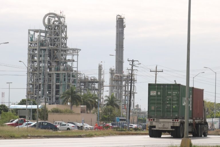 Reducción de jornada laboral provocaría pérdida de productividad y desempleo