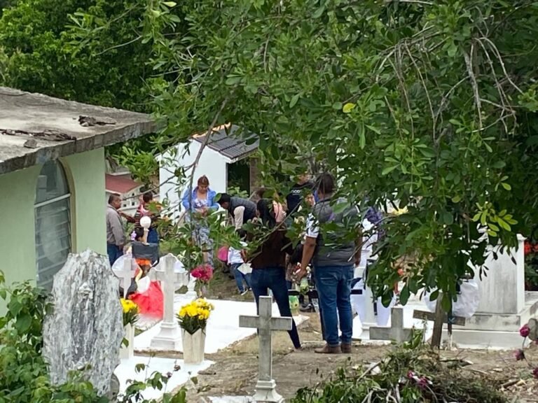 Vive la tradición de Día de Muertos