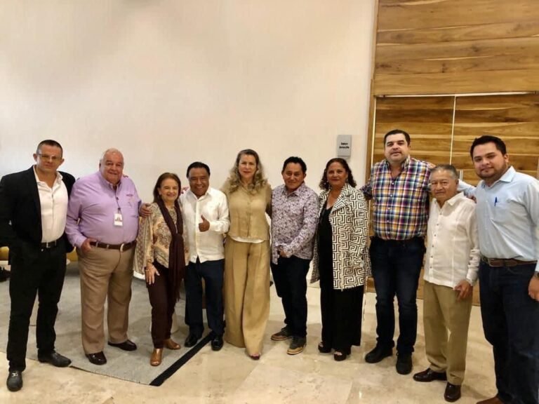 ASISTIÓ NESTOR RIVERA PÉREZ A ENCUENTRO DE LA UNIDAD CON ROCIO NAHLE