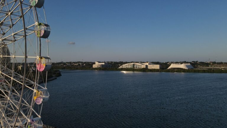 Instalarán Moderna Fuente de Agua Con Iluminación en la Laguna del Carpintero