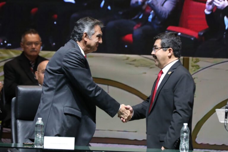 Reafirma el gobernador Américo Villarreal todo su respaldo a la UAT