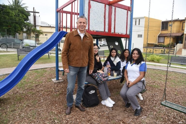 Moderniza Chucho Nader Parques Recreativos en Diversos Sectores de Tampico