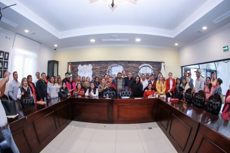 Reconoce Chucho Nader y Aida Féres Labor de los Boleros en el Fortalecimiento Turístico de la Ciudad