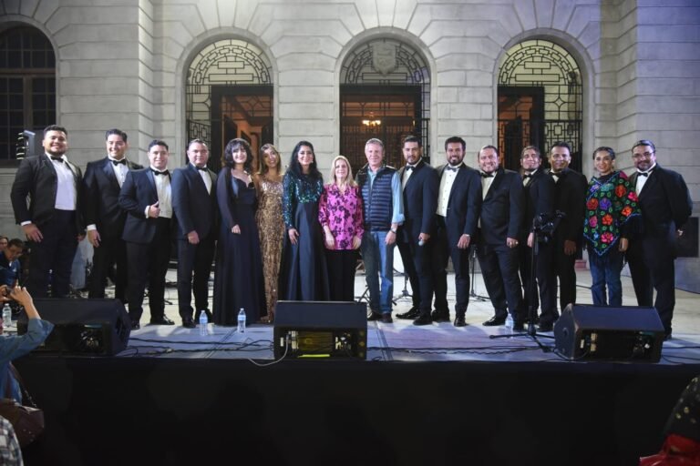 Extraordinaria Presentación de los 10 Tenores Tamaulipecos en Tampico