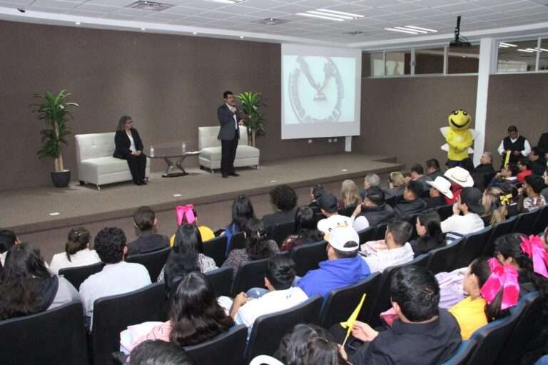 La formación humanística de los universitarios es nuestro compromiso: Dámaso Anaya