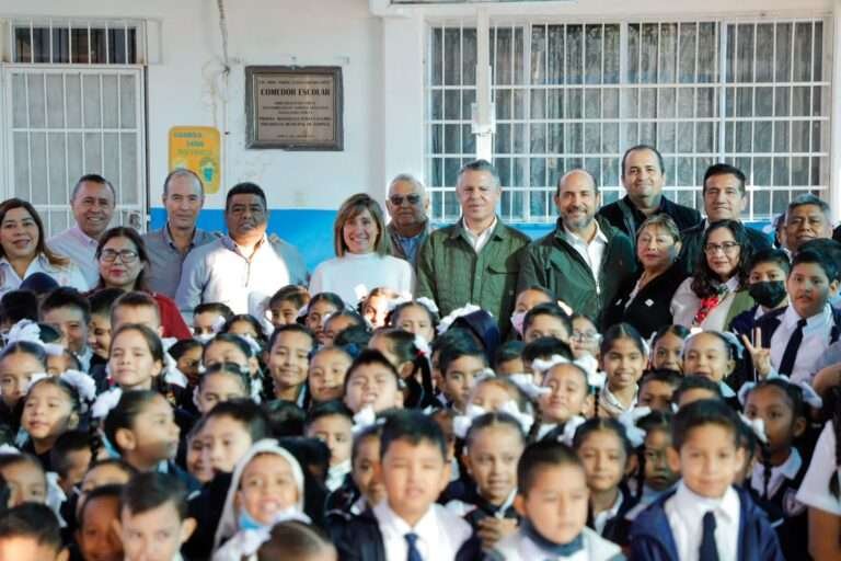 Comunidad Escolar Reconoce Apoyo de Chucho Nader al Sector Educativo