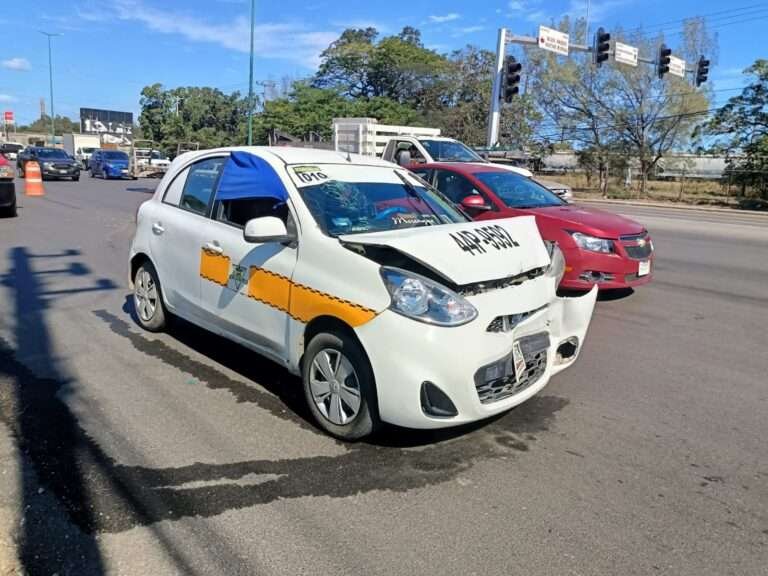 CHOQUE DEJÁ CINCO LESIONADOS EN ALTAMIRA