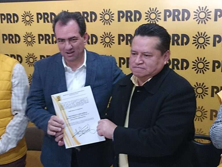 Pepe Yunes se registra como precandidato  a la gubernatura de Veracruz por el PRD