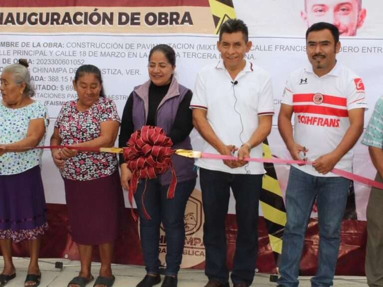INAUGURO GABRIEL MORELOS FRANCISCO LA PAVIMENTACIÓN DE CÉNTRICA ARTERIA VIAL