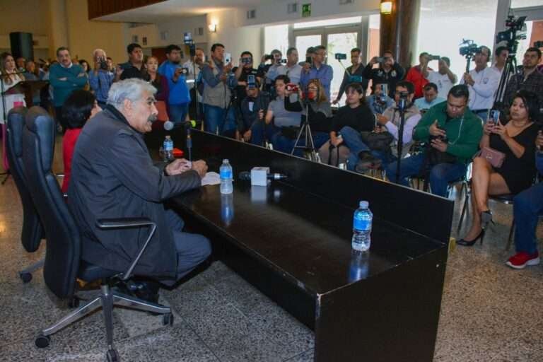 Denuncia la UAT a exfuncionarios por delitos que afectan el patrimonio de la institución