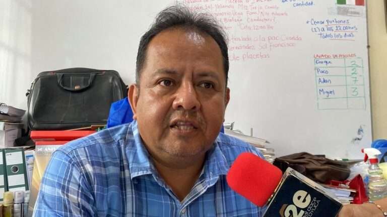 PC Municipal realiza traslado de enfermos en la ambulancia