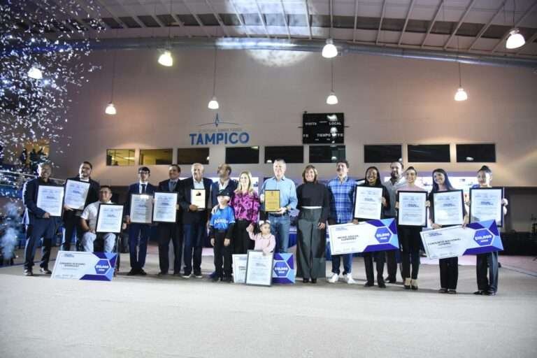 Entrega Chucho Nader Premio Municipal del Deporte a los Atletas más Destacados de Tampico