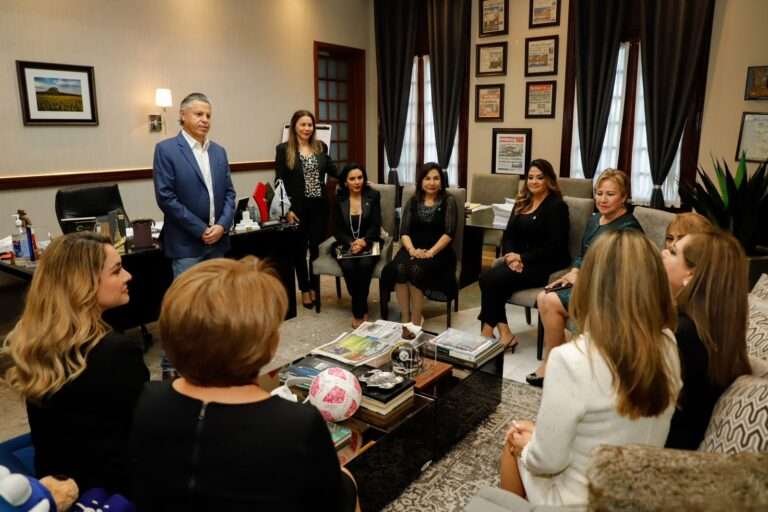 Reconoce Chucho Nader Participación de las Mujeres Empresarias en la Fortaleza Económica de Tampico