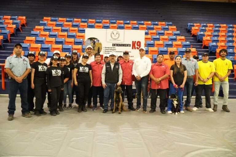 El rector de la UAT inaugura curso de adiestramiento canino K-9