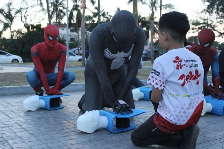 Capacita Cruz Roja zona sur a ciudadanía para reaccionar en situaciones de emergencia