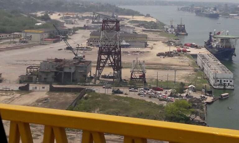 Más de 4,000 obreros de la zona buscan trabajo en otros estados de la República