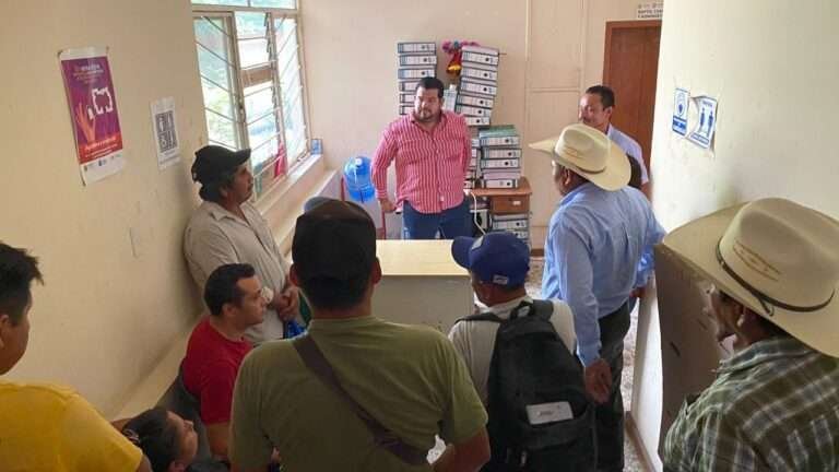 Siguen quejas por pésimo servicio de la CAEV