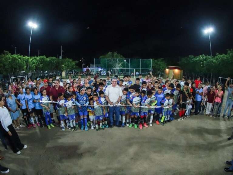 INAUGURA ALCALDE AMM NUEVO PARQUE DEPORTIVO EN EL SECTOR MONTEALTO