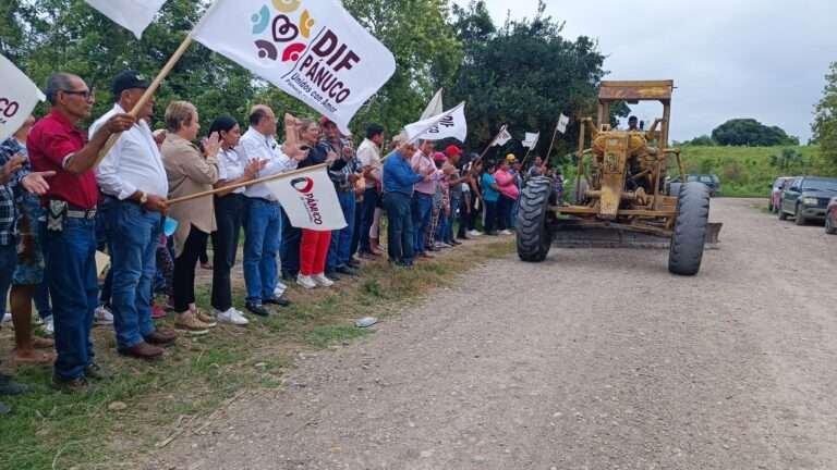 DAN BANDERAZO DE INICIO DEL CAMINO JABONCILLO – NUEVO PÁNUCO 