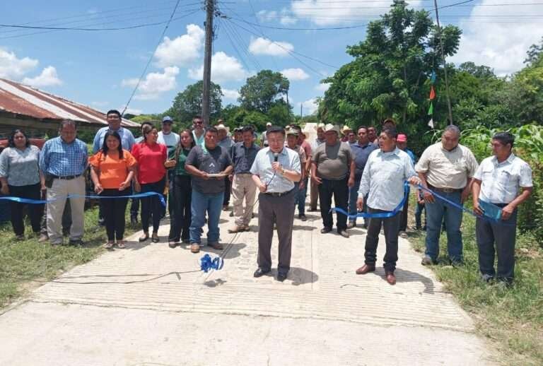 Inaugura JGA mejoramiento de en Casas Viejas.