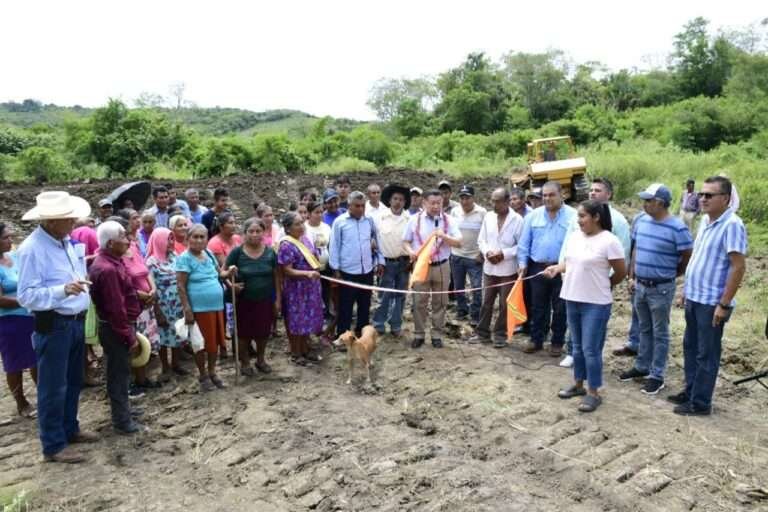 Alcalde JGA da banderazo de obra de construcción de presa