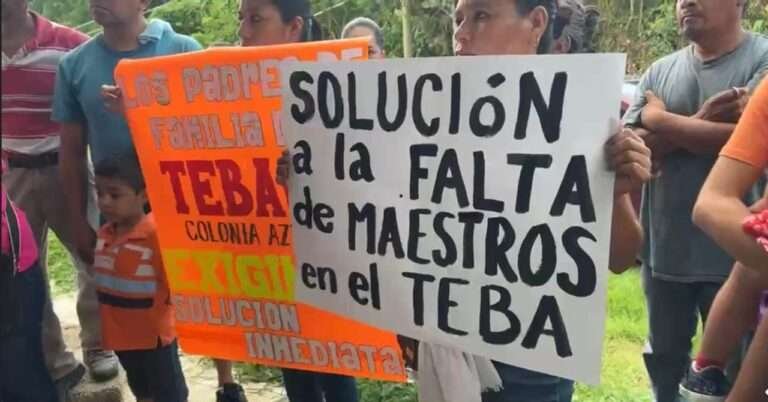 Exigen maestros para el Tebaev de la colonia Azteca