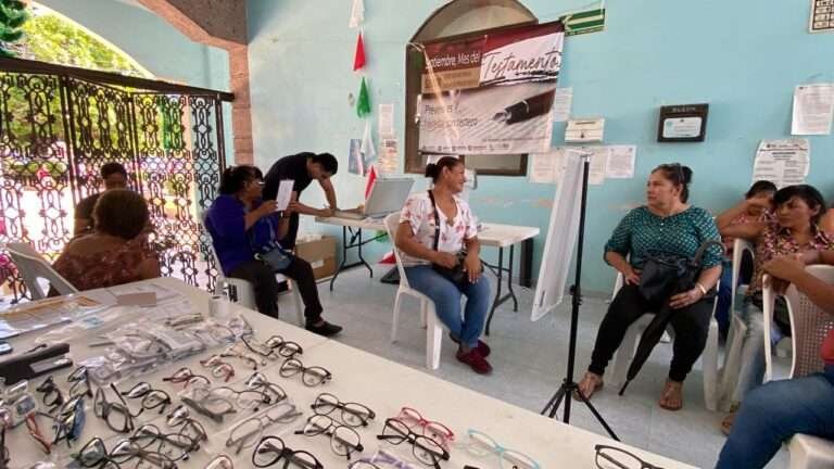 Realizan jornada de salud visual