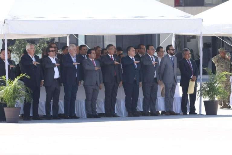 Acude Américo Villarreal a relevos de mandos de la IV Región, 8/a y 48/a Zonas Militares