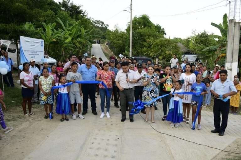 Rehabilita JGA camino rural en Mamey, San Gabriel