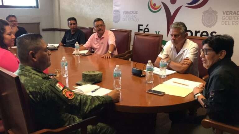 Se prepara Ayuntamiento de Pueblo Viejo para el desfile del 20 de Noviembre 