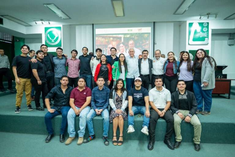 Decano de la UAT, Luis Navarro Roso, se despide de la cátedra con emotivo homenaje