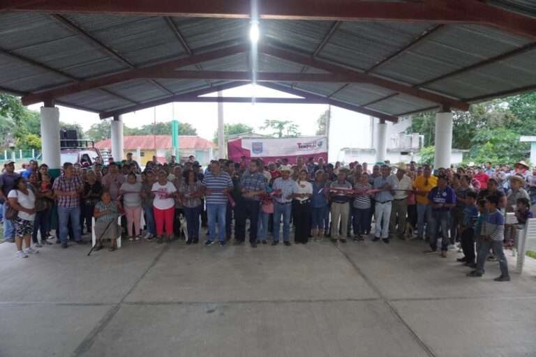 CONTINUAN LLEVANDO BENEFICIOS A LAS COMUNIDADES DE TEMPOAL