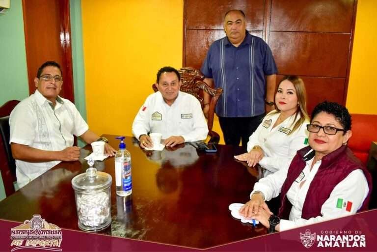 Recibe alcalde de Naranjos-Amatlán al nuevo director del Tecnológico