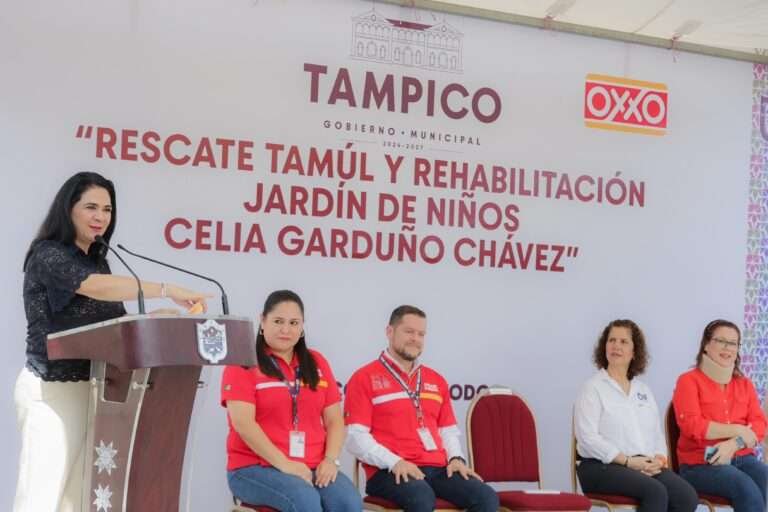 Entrega Mónica Villarreal Obras de Rehabilitación Educativa y Social en colonia Arenal