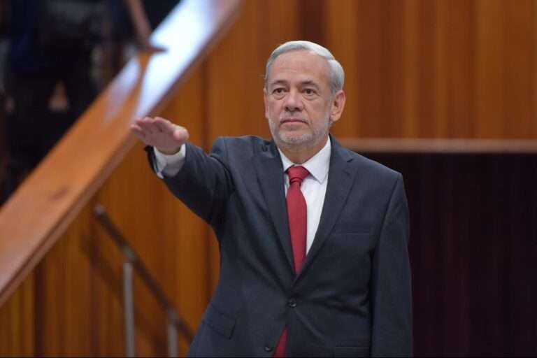 Reeligen a Domingo Bahena Corbalá como secretario general del Congreso